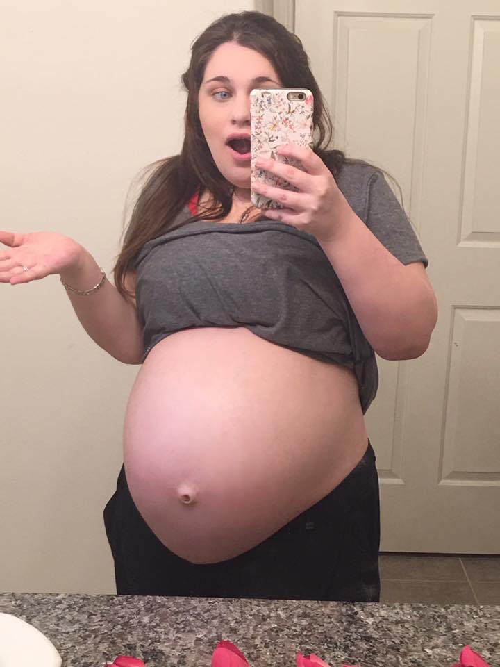 Twin pregnant