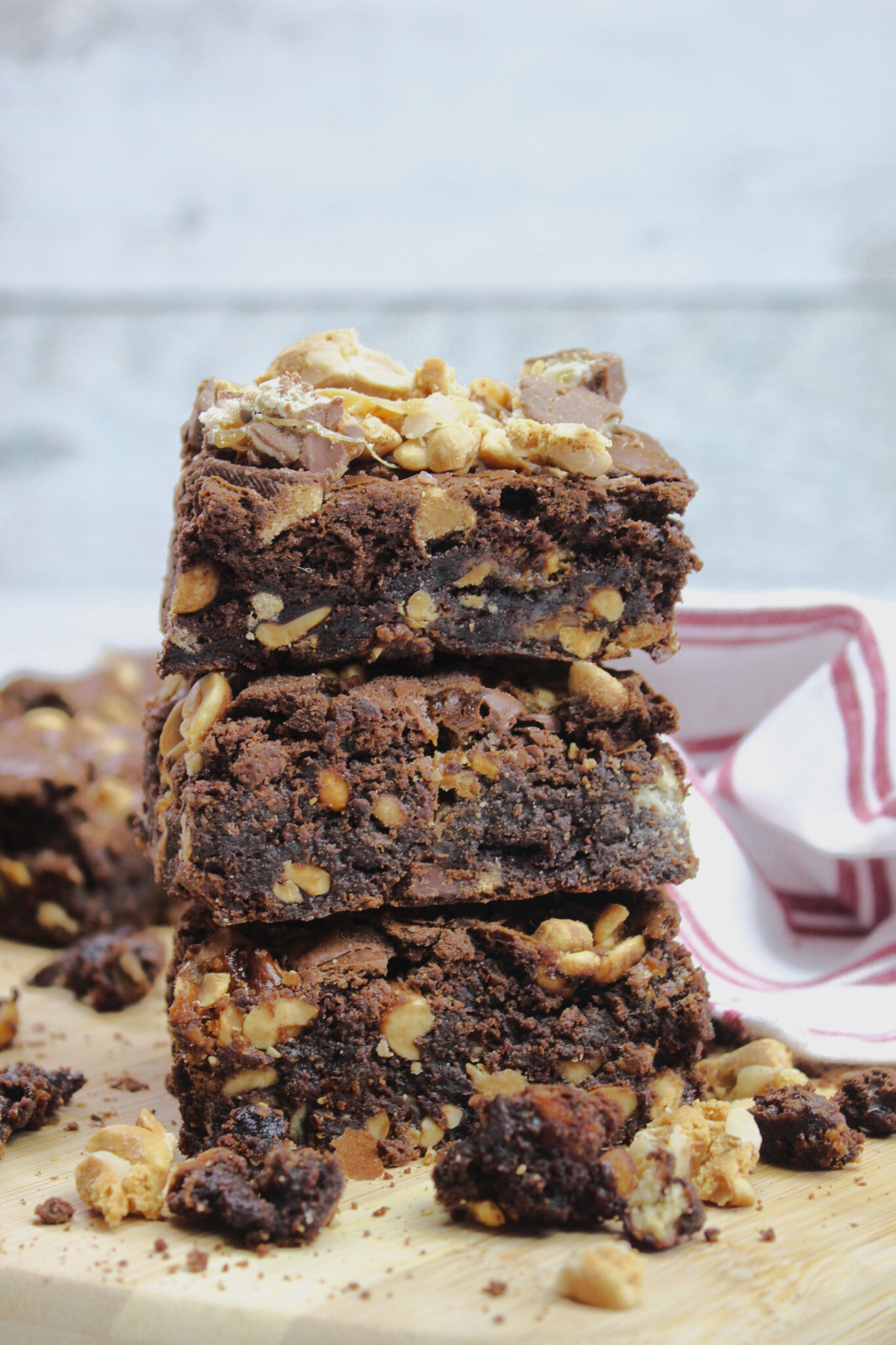 Candy Bar Brownies - Budget Savvy Diva